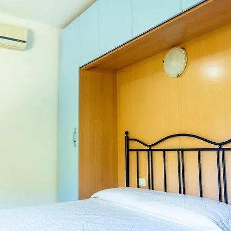 Dodi Lt - Pms Casevacanze *